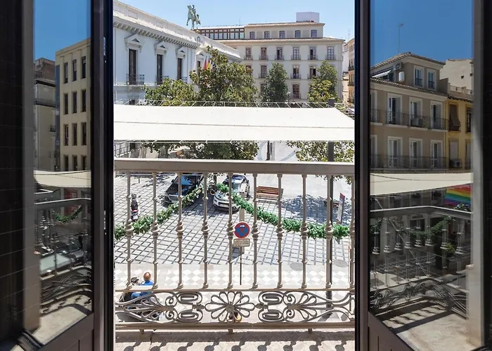 Elegant Town Hall Apartment With Views